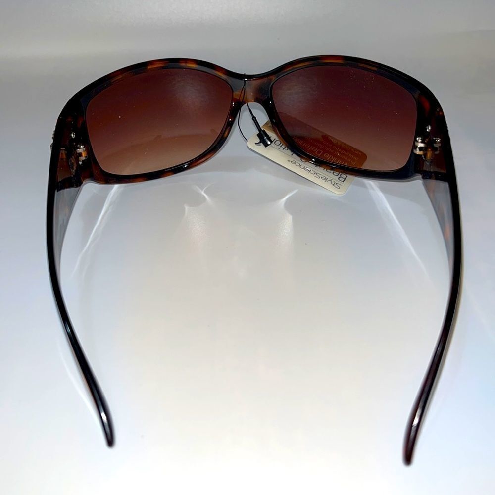 BEAUTY Solutions Wrinkle Defense Sun Glasses - Picture 4 of 4